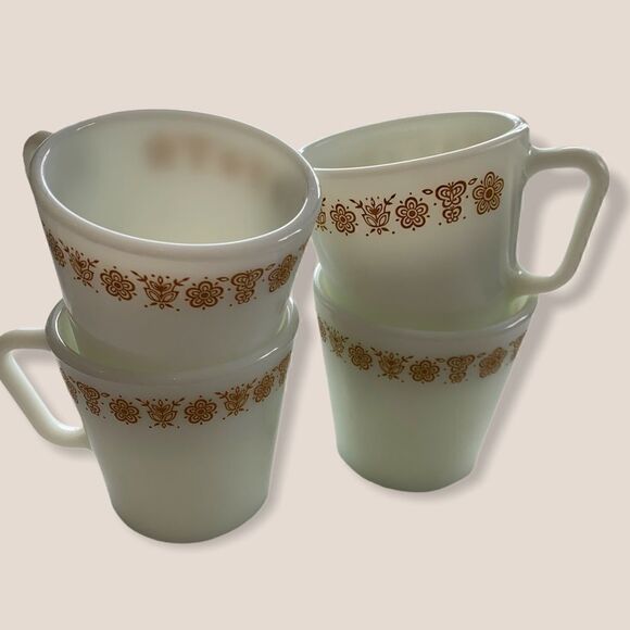 4 Vintage Gold Butterfly Pyrex Milk Cups - Picture 3 of 5